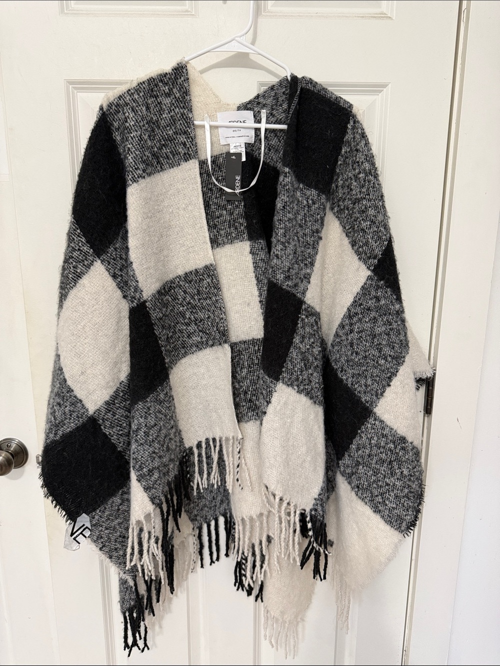 Ardene Black and Cream Checkered Fringe Poncho One Size